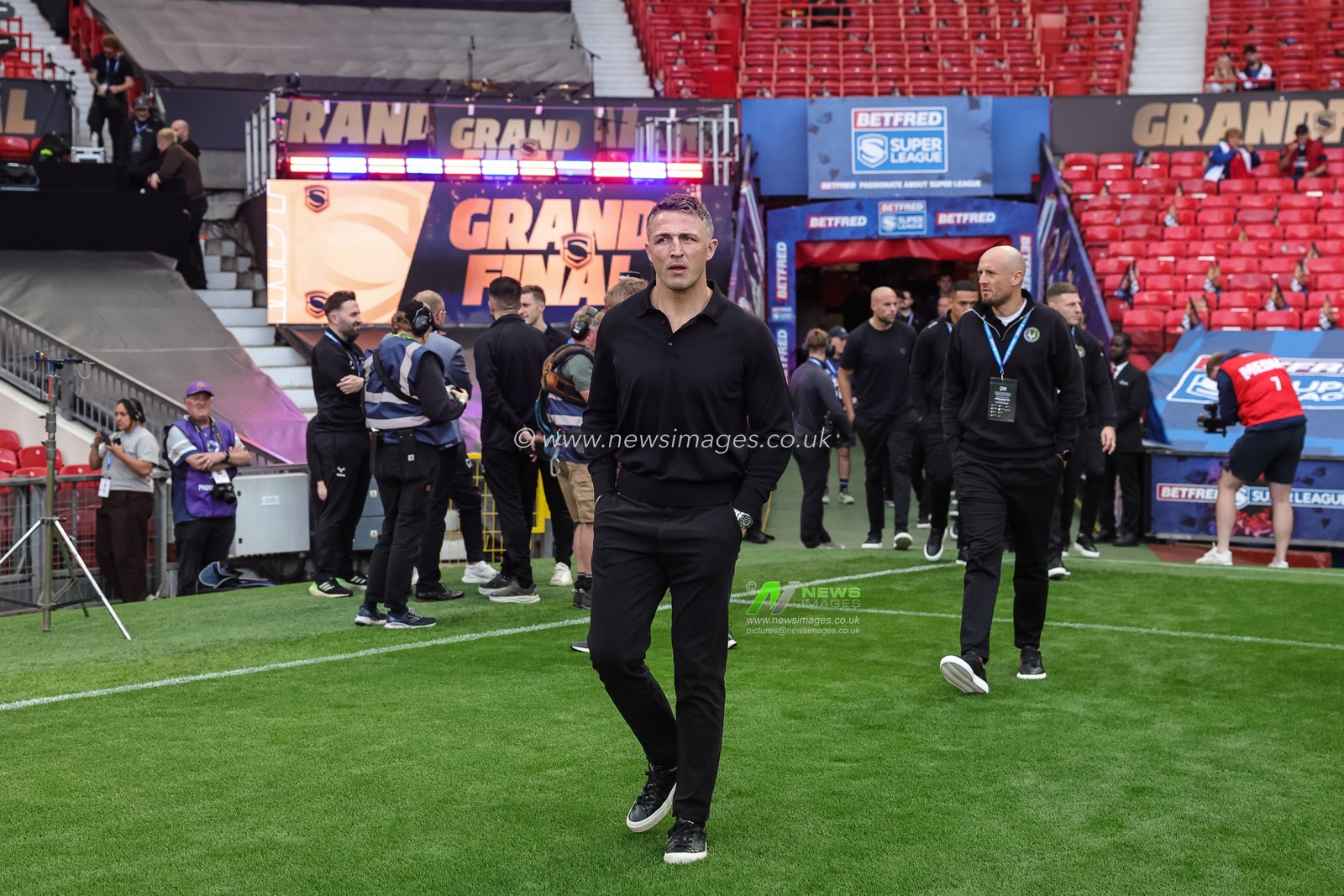 Sam Burgess manager of Warrington Wolves arrives during the Betfred Super League Grand Final match Warrington Wolves vs Wakefield Trinity at Old Trafford, Manchester, United Kingdom on 03 October 2026

(Photo by Mark Cosgrove/News Images)