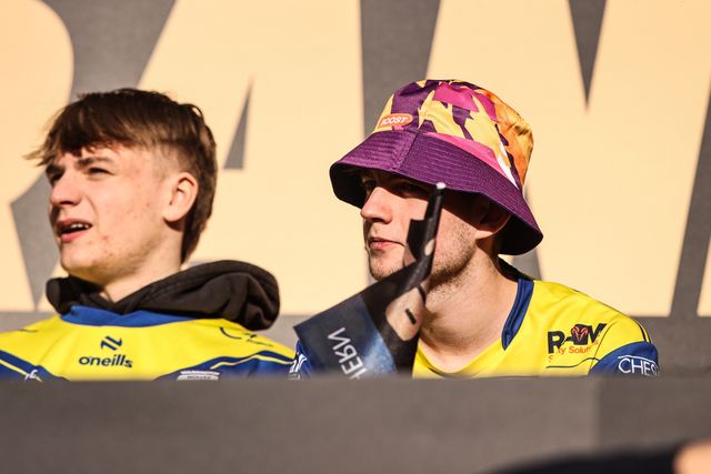 Warrington Wolves fans arrive ahead of the Betfred Super League Grand Final match Warrington Wolves vs Wakefield Trinity at Old Trafford, Manchester, United Kingdom on 03 October 2026

(Photo by Alfie Cosgrove/News Images)