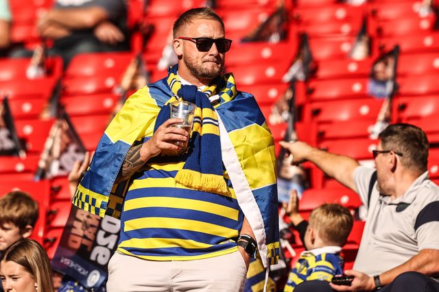Warrington Wolves fans arrive ahead of the Betfred Super League Grand Final match Warrington Wolves vs Wakefield Trinity at Old Trafford, Manchester, United Kingdom on 03 October 2026

(Photo by Alfie Cosgrove/News Images)