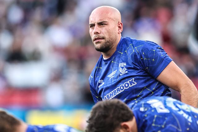 James Harrison of Warrington Wolves in the pre-game warm up during the Betfred Super League Grand Final match Warrington Wolves vs Wakefield Trinity at Old Trafford, Manchester, United Kingdom on 03 October 2026

(Photo by Alfie Cosgrove/News Images)