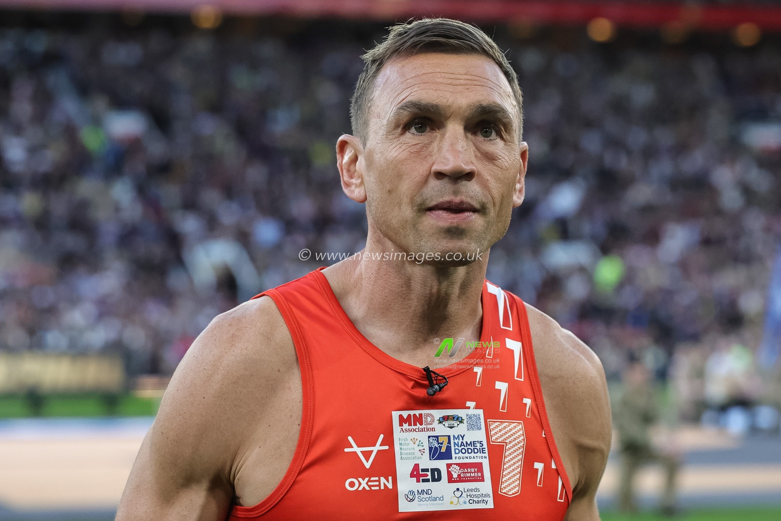Sir Kevin Sinfield and his team after running his 7 in 7 marathon during the Betfred Super League Grand Final match Warrington Wolves vs Wakefield Trinity at Old Trafford, Manchester, United Kingdom on 03 October 2026

(Photo by Mark Cosgrove/News Images)