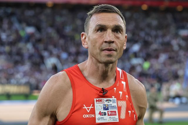Sir Kevin Sinfield and his team after running his 7 in 7 marathon during the Betfred Super League Grand Final match Warrington Wolves vs Wakefield Trinity at Old Trafford, Manchester, United Kingdom on 03 October 2026

(Photo by Mark Cosgrove/News Images)