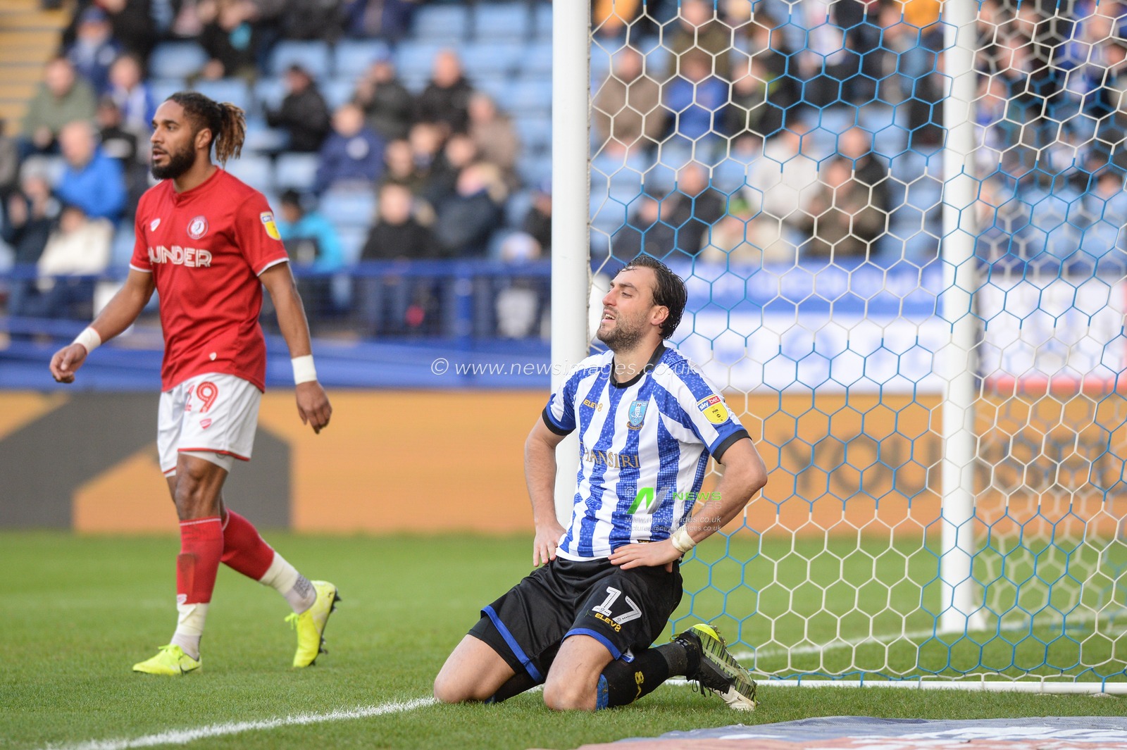 22nd December 2019, Hillsborough, Sheffield, England; Sky Bet Championship, Sheffield Wednesday v Bristol City : Atdhe Nuhiu (17) of Sheffield Wednesday rues missed chance.

Credit: Dean Williams/News Images