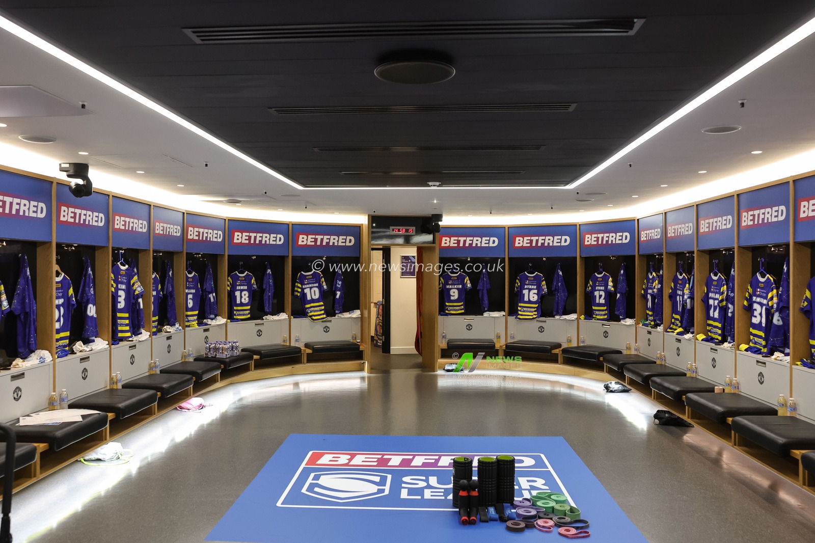 Warrington Wolves dressing room during the Betfred Super League Grand Final match Warrington Wolves vs Wakefield Trinity at Old Trafford, Manchester, United Kingdom on 03 October 2026

(Photo by Mark Cosgrove/News Images)