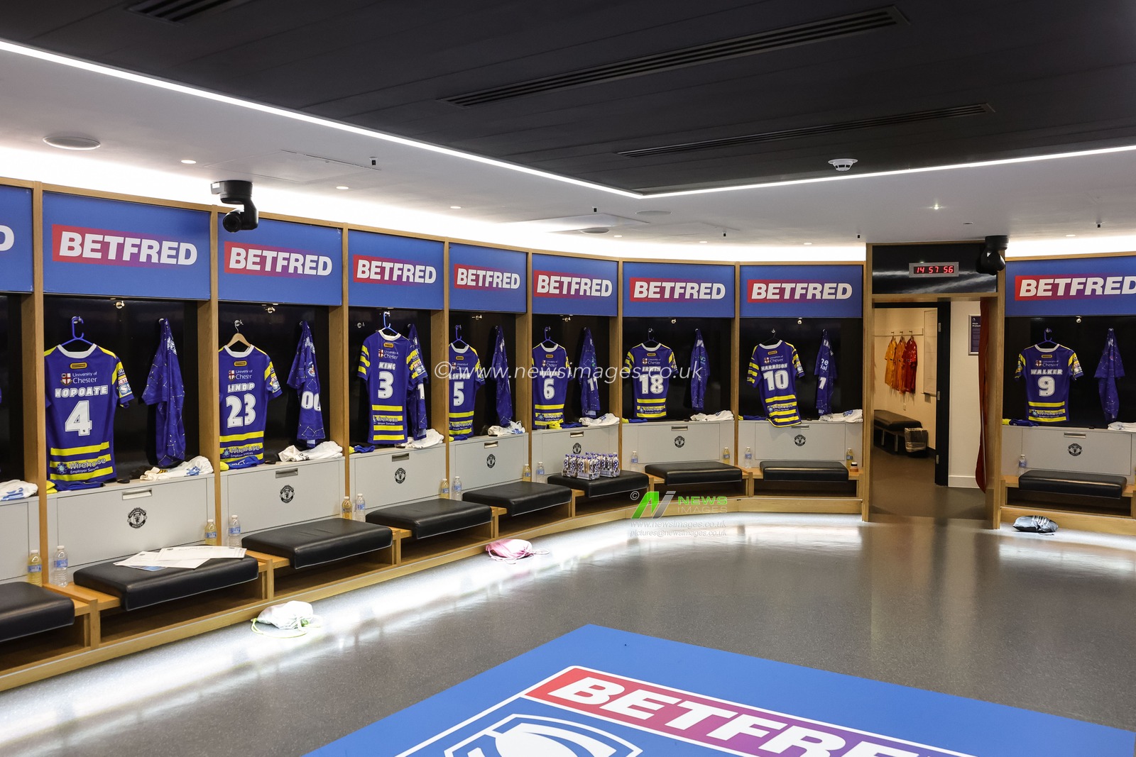 Warrington Wolves dressing room during the Betfred Super League Grand Final match Warrington Wolves vs Wakefield Trinity at Old Trafford, Manchester, United Kingdom on 03 October 2026

(Photo by Mark Cosgrove/News Images)