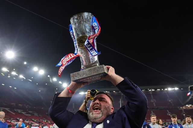 Matt Ellis Wakefield Trinity owner lifts The Betfred Super League Grand Final Trophy during the Betfred Super League Grand Final match Warrington Wolves vs Wakefield Trinity at Old Trafford, Manchester, United Kingdom on 03 October 2026

(Photo by Mark Cosgrove/News Images)