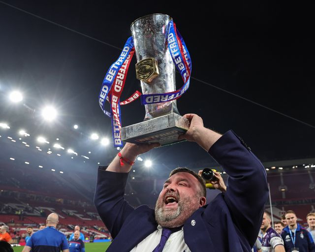 Matt Ellis Wakefield Trinity owner lifts The Betfred Super League Grand Final Trophy during the Betfred Super League Grand Final match Warrington Wolves vs Wakefield Trinity at Old Trafford, Manchester, United Kingdom on 03 October 2026

(Photo by Mark Cosgrove/News Images)
