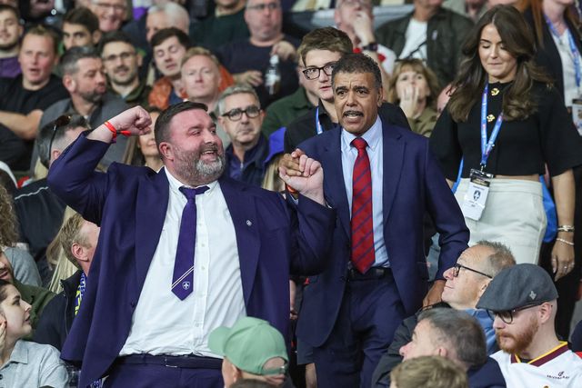 Matt Ellis Wakefield Trinity owner and Chris Kamara celebrate the win during the Betfred Super League Grand Final match Warrington Wolves vs Wakefield Trinity at Old Trafford, Manchester, United Kingdom on 03 October 2026

(Photo by Mark Cosgrove/News Images)