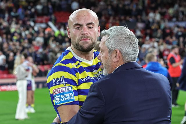 Daryl Powell manager of Wakefield Trinity consoles James Harrison of Warrington Wolves during the Betfred Super League Grand Final match Warrington Wolves vs Wakefield Trinity at Old Trafford, Manchester, United Kingdom on 03 October 2026

(Photo by Mark Cosgrove/News Images)