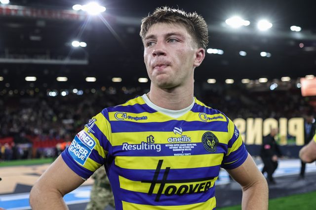 A dejected Ewan Irwin of Warrington Wolves during the Betfred Super League Grand Final match Warrington Wolves vs Wakefield Trinity at Old Trafford, Manchester, United Kingdom on 03 October 2026

(Photo by Mark Cosgrove/News Images)