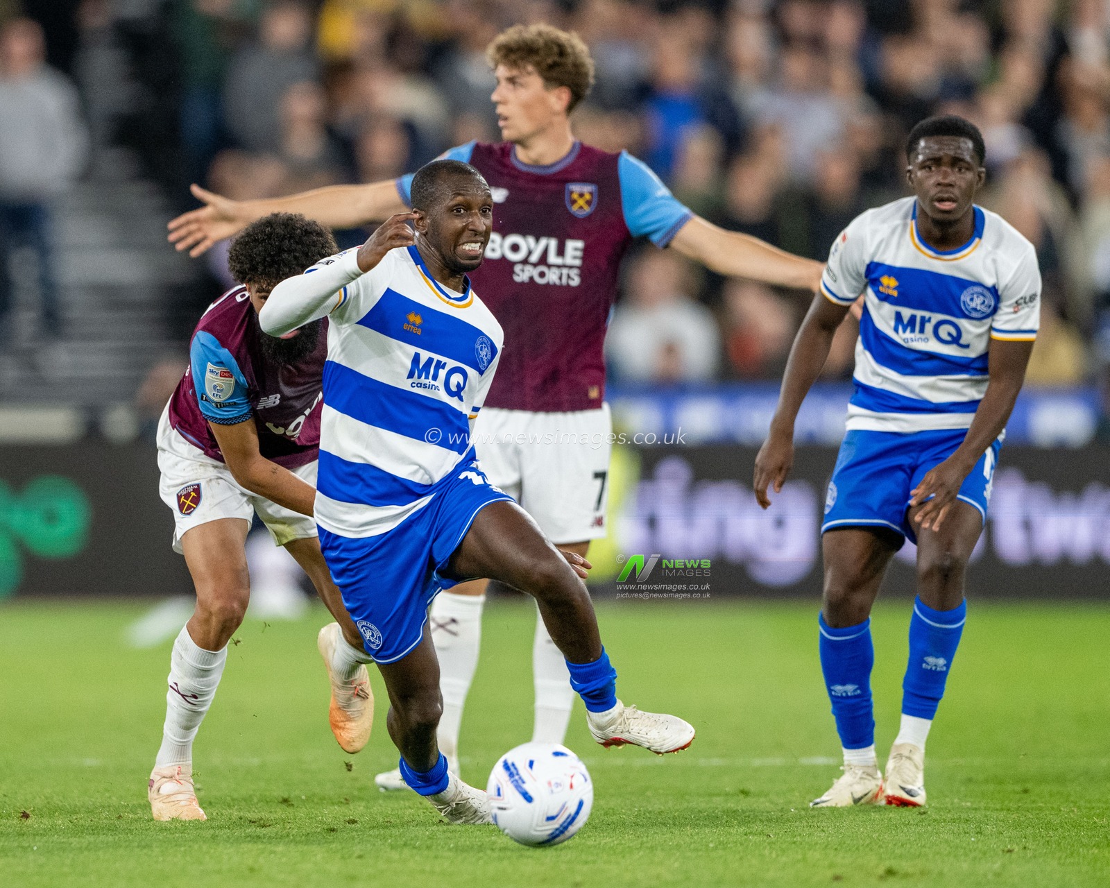 Glen Kamara of QPR breaks clear under pressure during the Sky Bet Championship match West Ham United vs Queens Park Rangers at London Stadium, London, United Kingdom on 09 October 2026

(Photo by Mike Turner/News Images)