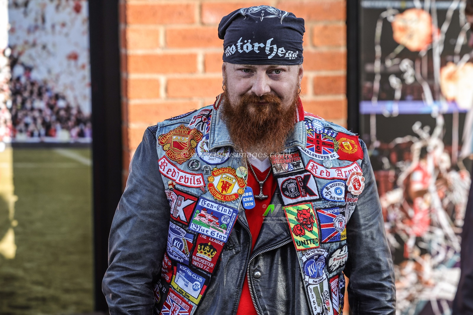 Manchester United fan during the Premier League match Manchester United vs Tottenham Hotspur at Old Trafford, Manchester, United Kingdom on 10 October 2026

(Photo by Mark Cosgrove/News Images)