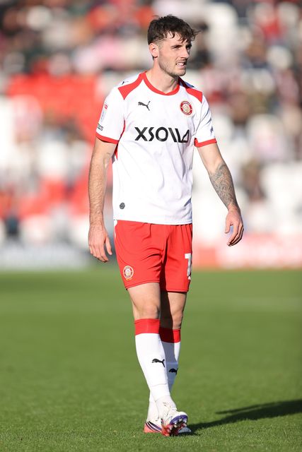 Oliver Sanderson of Stevenage during the Sky Bet League One match Stevenage vs Wigan Athletic at Lamex Stadium, Stevenage, United Kingdom on 10 October 2026

(Photo by Harvey Murphy/News Images)