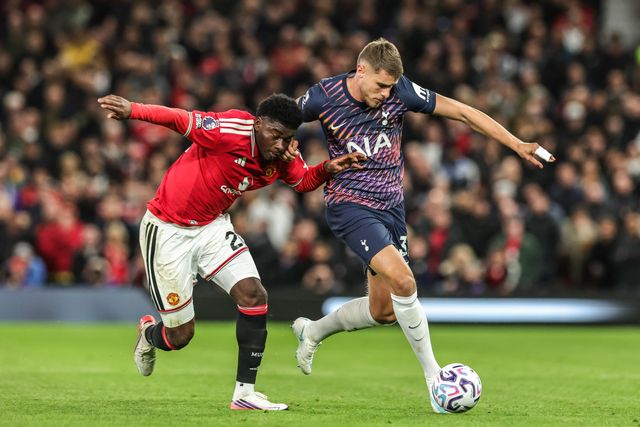 Carlos Baleba of Manchester United and Mykhaylo Mudryk of Tottenham Hotspur battle for the ball during the Premier League match Manchester United vs Tottenham Hotspur at Old Trafford, Manchester, United Kingdom on 10 October 2026

(Photo by Mark Cosgrove/News Images)
