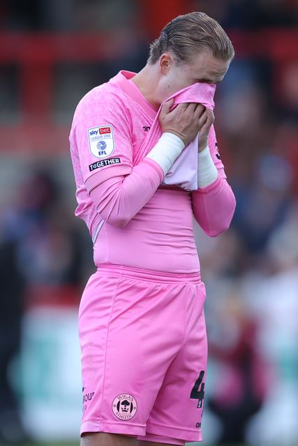 Wigan Athletic goalkeeper Joe Whitworth during the Sky Bet League One match Stevenage vs Wigan Athletic at Lamex Stadium, Stevenage, United Kingdom on 10 October 2026

(Photo by Harvey Murphy/News Images)