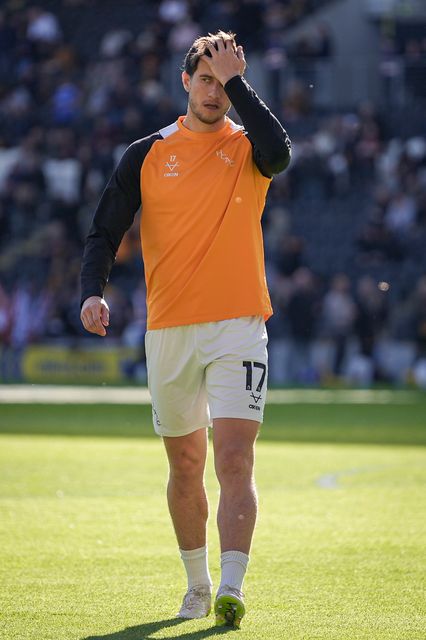 Paddy McNair of Hull City in the pregame warmup session  during the Premier League match Hull City vs Everton at MKM Stadium, Hull, United Kingdom on 11 October 2026

(Photo by Maynard Manyowa/News Images)
