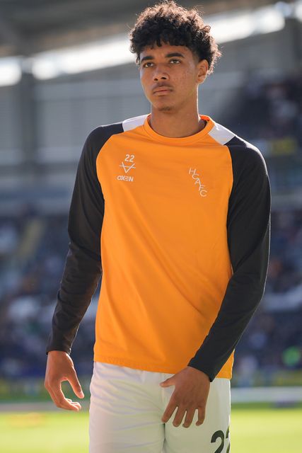 Lucas Herrington of Hull City in the pregame warmup session  during the Premier League match Hull City vs Everton at MKM Stadium, Hull, United Kingdom on 11 October 2026

(Photo by Maynard Manyowa/News Images)