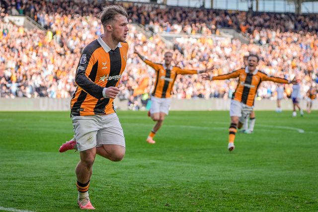 Joe Gelhardt of Hull City celebrates his goal to make it  1-0 during the Premier League match Hull City vs Everton at MKM Stadium, Hull, United Kingdom on 11 October 2026

(Photo by Maynard Manyowa/News Images)