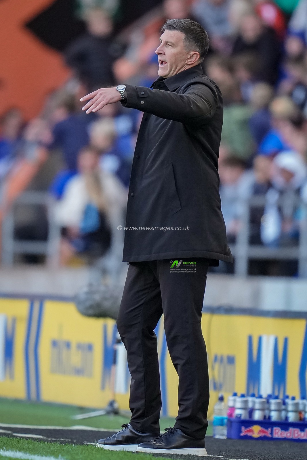 Sergej Jakirovi manager of Hull City gives his team instructions  during the Premier League match Hull City vs Everton at MKM Stadium, Hull, United Kingdom on 11 October 2026

(Photo by Maynard Manyowa/News Images)
