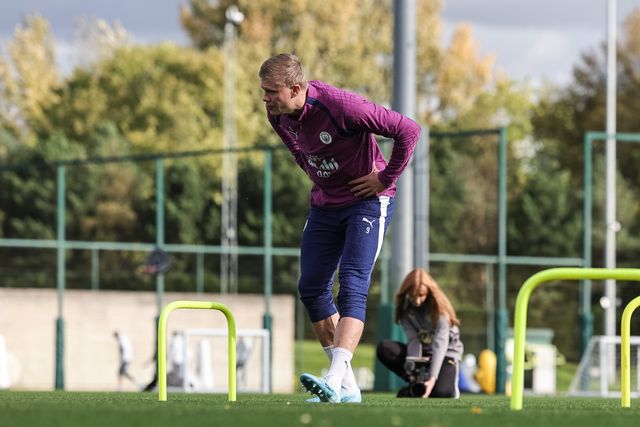 Erling Haaland of Manchester City in the training session during the UEFA Champions League press conference and open training Matchday 2 of 8 Manchester City vs Paris Saint-Germain at City Football Academy, Manchester, United Kingdom on 13 October 2026

(Photo by Mark Cosgrove/News Images)