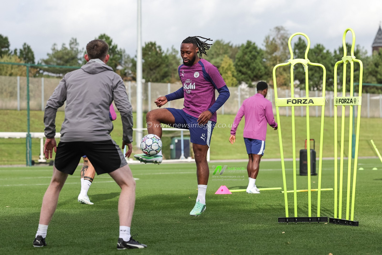 Antoine Semenyo of Manchester City in the training session during the UEFA Champions League press conference and open training Matchday 2 of 8 Manchester City vs Paris Saint-Germain at City Football Academy, Manchester, United Kingdom on 13 October 2026

(Photo by Mark Cosgrove/News Images)