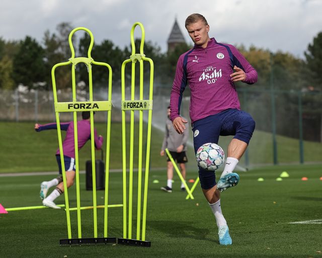 Erling Haaland of Manchester City in the training session during the UEFA Champions League press conference and open training Matchday 2 of 8 Manchester City vs Paris Saint-Germain at City Football Academy, Manchester, United Kingdom on 13 October 2026

(Photo by Mark Cosgrove/News Images)