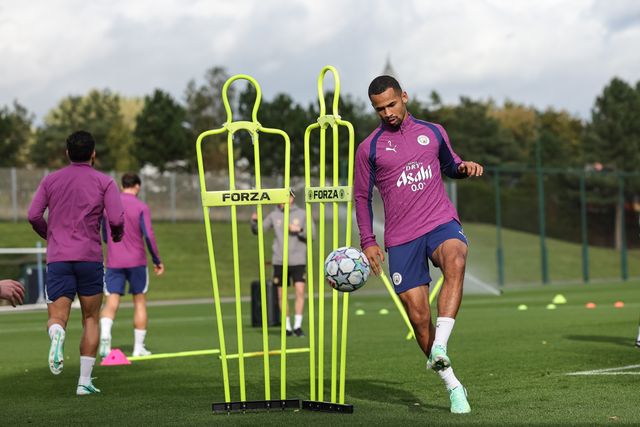 Iliman Ndiaye of Manchester City in the training session during the UEFA Champions League press conference and open training Matchday 2 of 8 Manchester City vs Paris Saint-Germain at City Football Academy, Manchester, United Kingdom on 13 October 2026

(Photo by Mark Cosgrove/News Images)