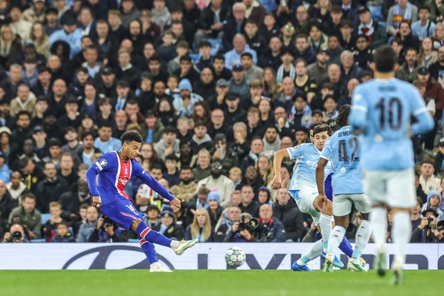 Desire Doue of Paris Saint-Germain scores to make it 1-0 during the UEFA Champions League Matchday 2 of 8 match Manchester City vs Paris Saint-Germain at City of Manchester Stadium, Manchester, United Kingdom on 14 October 2026

(Photo by Mark Cosgrove/News Images)