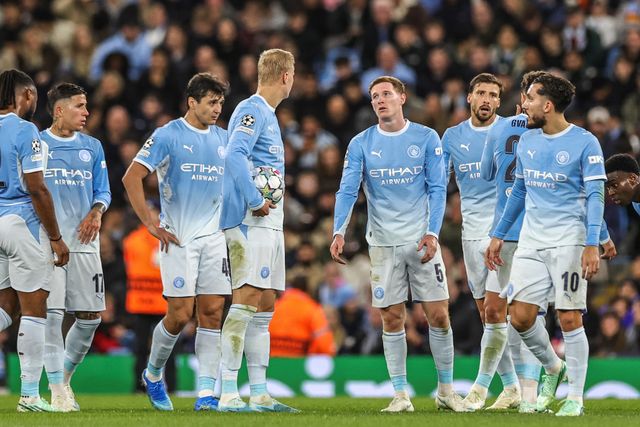 Erling Haaland of Manchester City has a word with Elliot Anderson of Manchester City during the UEFA Champions League Matchday 2 of 8 match Manchester City vs Paris Saint-Germain at City of Manchester Stadium, Manchester, United Kingdom on 14 October 2026

(Photo by Mark Cosgrove/News Images)