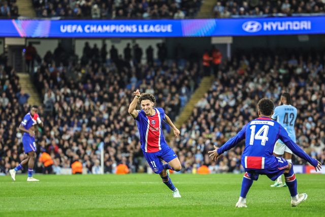 Maghnes Akliouche of Paris Saint-Germain celebrates his goal to make it 1-4 during the UEFA Champions League Matchday 2 of 8 match Manchester City vs Paris Saint-Germain at City of Manchester Stadium, Manchester, United Kingdom on 14 October 2026

(Photo by Mark Cosgrove/News Images)