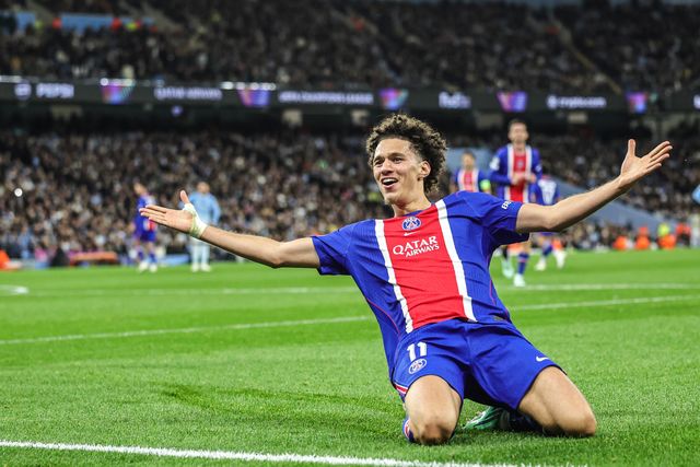 Maghnes Akliouche of Paris Saint-Germain celebrates his goal to make it 1-4 during the UEFA Champions League Matchday 2 of 8 match Manchester City vs Paris Saint-Germain at City of Manchester Stadium, Manchester, United Kingdom on 14 October 2026

(Photo by Mark Cosgrove/News Images)