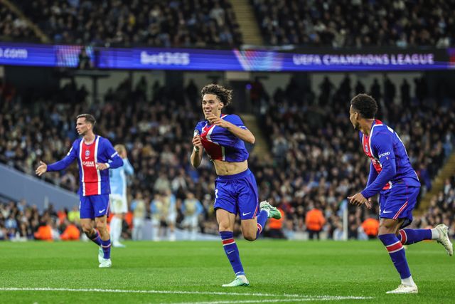 Maghnes Akliouche of Paris Saint-Germain celebrates his goal to make it 1-4 during the UEFA Champions League Matchday 2 of 8 match Manchester City vs Paris Saint-Germain at City of Manchester Stadium, Manchester, United Kingdom on 14 October 2026

(Photo by Mark Cosgrove/News Images)