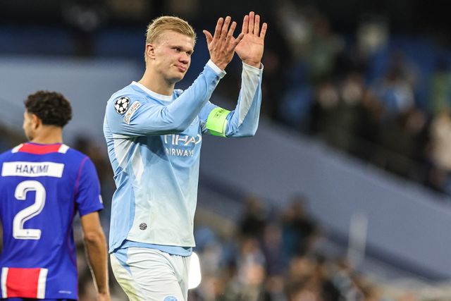 Erling Haaland of Manchester City applauds the fans after the game during the UEFA Champions League Matchday 2 of 8 match Manchester City vs Paris Saint-Germain at City of Manchester Stadium, Manchester, United Kingdom on 14 October 2026

(Photo by Mark Cosgrove/News Images)