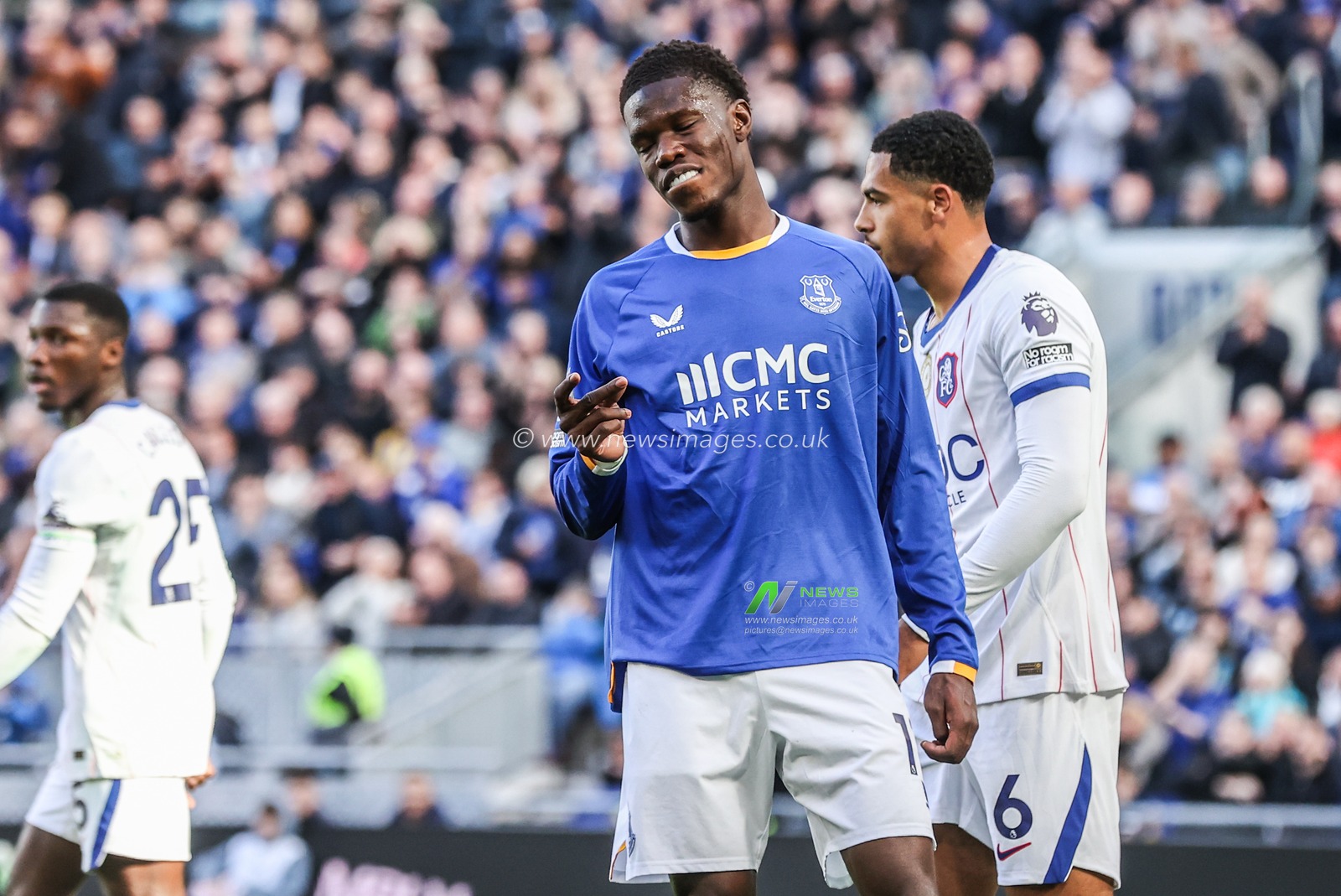 Thierno Barry of Everton reacts to a near miss on goal during the Premier League match Everton vs Chelsea at Hill Dickinson Stadium, Liverpool, United Kingdom on 17 October 2026

(Photo by Alfie Cosgrove/News Images)