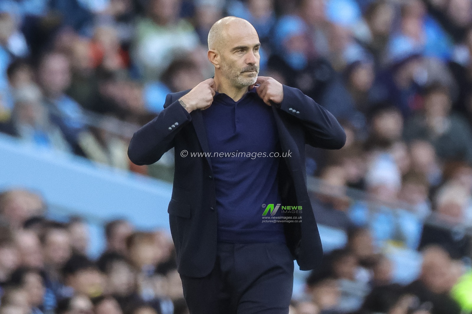 Enzo Maresca manager of Manchester City reacts in the technical area during the Premier League match Manchester City vs Ipswich Town at Etihad Stadium, Manchester, United Kingdom on 17 October 2026

(Photo by Mark Cosgrove/News Images)