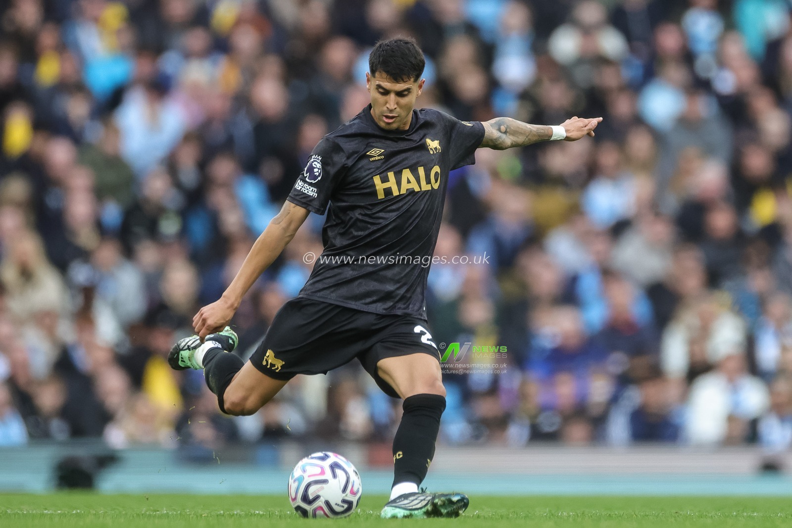 Exequiel Palacios of Ipswich Town  with the ball during the Premier League match Manchester City vs Ipswich Town at Etihad Stadium, Manchester, United Kingdom on 17 October 2026

(Photo by Mark Cosgrove/News Images)