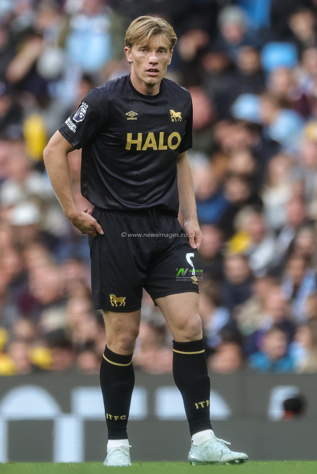 Zian Flemming of Ipswich Town during the Premier League match Manchester City vs Ipswich Town at Etihad Stadium, Manchester, United Kingdom on 17 October 2026

(Photo by Mark Cosgrove/News Images)
