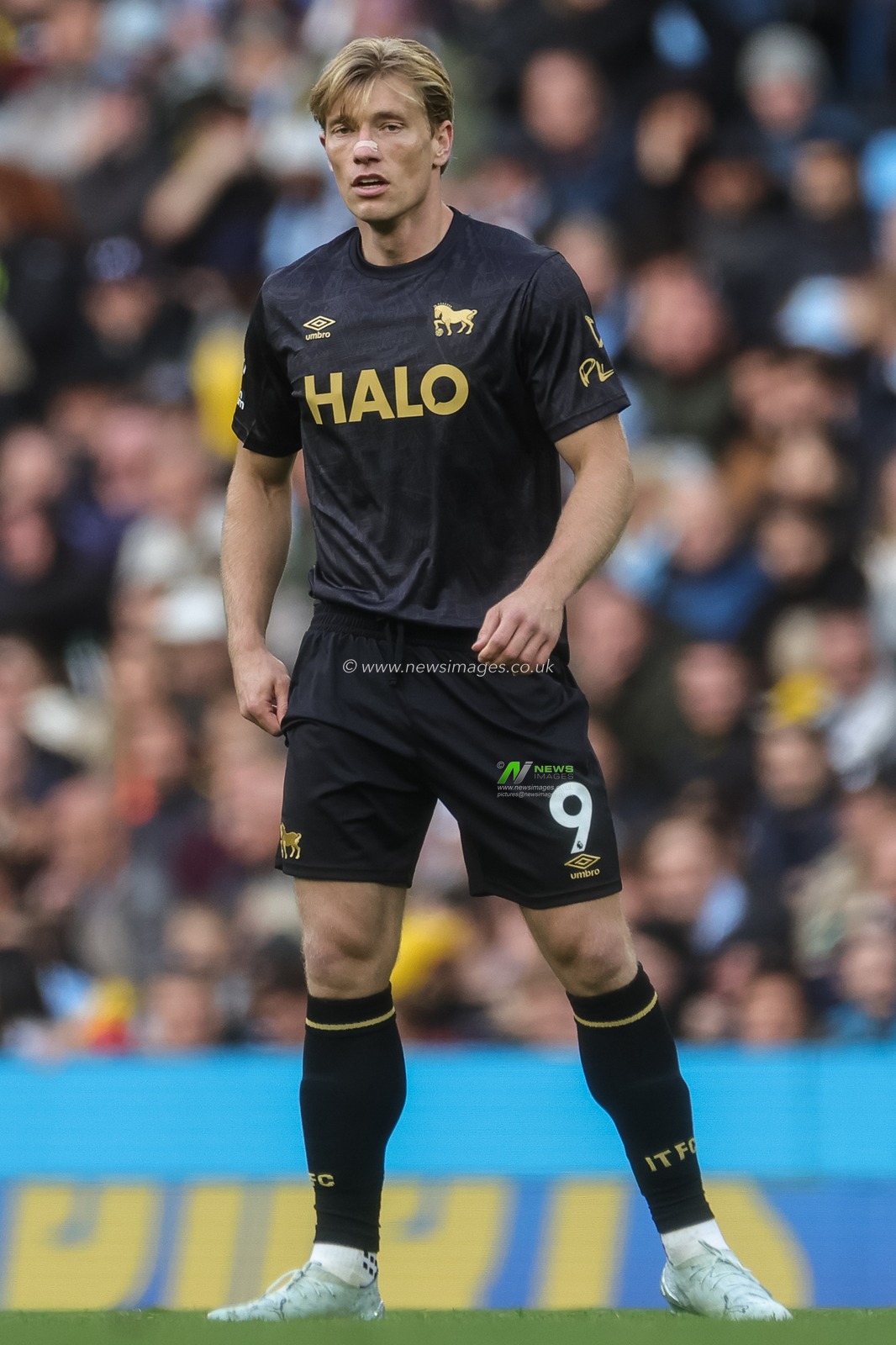 Zian Flemming of Ipswich Town during the Premier League match Manchester City vs Ipswich Town at Etihad Stadium, Manchester, United Kingdom on 17 October 2026

(Photo by Mark Cosgrove/News Images)