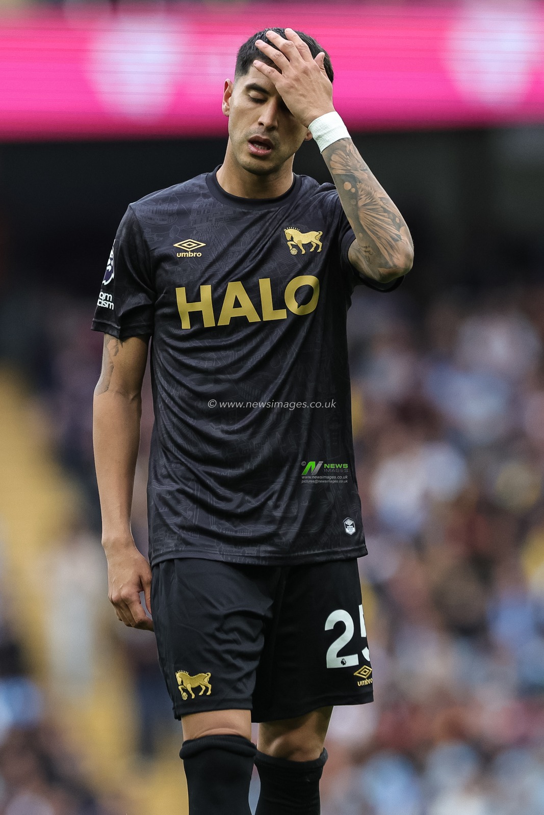Exequiel Palacios of Ipswich Town  during the Premier League match Manchester City vs Ipswich Town at Etihad Stadium, Manchester, United Kingdom on 17 October 2026

(Photo by Mark Cosgrove/News Images)