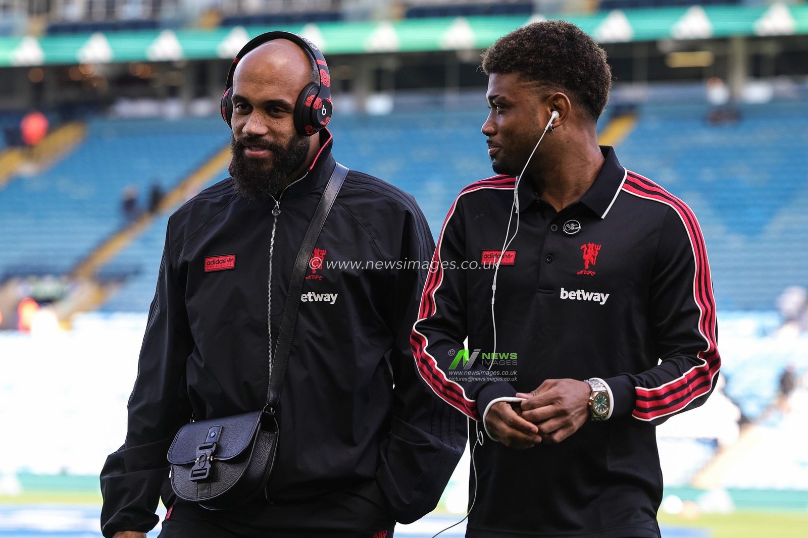 Bryan Mbeumo of Manchester United and Amad Diallo of Manchester United arrive during the Premier League match Leeds United vs Manchester United at Elland Road, Leeds, United Kingdom on 18 October 2026

(Photo by Mark Cosgrove/News Images)