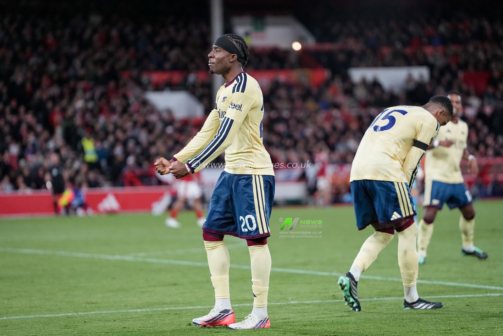 Noni Madueke of Arsenal celebrates his goal to make it 0-1 during the Premier League match Nottingham Forest vs Arsenal at City Ground, Nottingham, United Kingdom on 18 October 2026

(Photo by Maynard Manyowa/News Images)