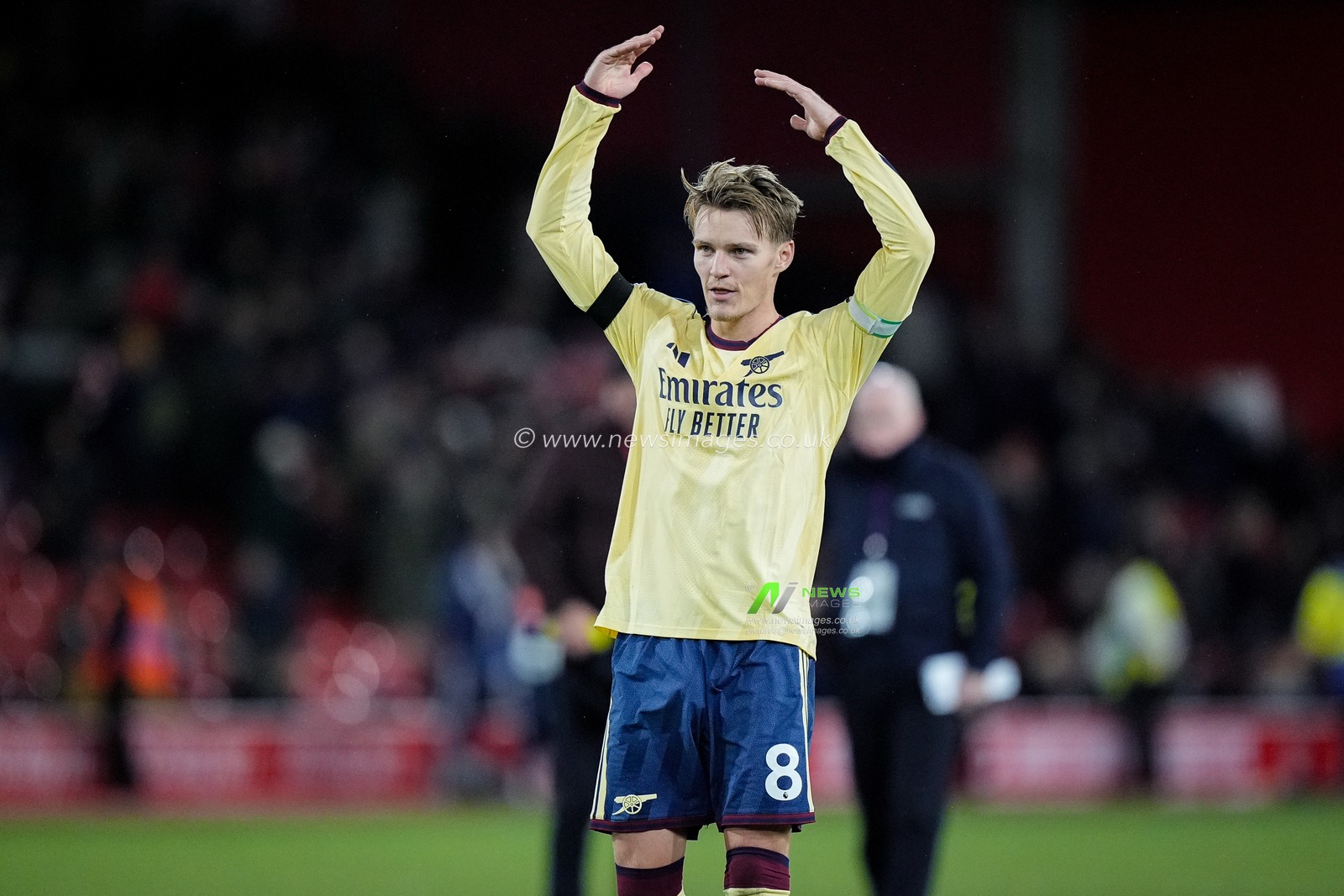 Martin Ødegaard of Arsenal applauds the fans after the final whistle  during the Premier League match Nottingham Forest vs Arsenal at City Ground, Nottingham, United Kingdom on 18 October 2026

(Photo by Maynard Manyowa/News Images)
