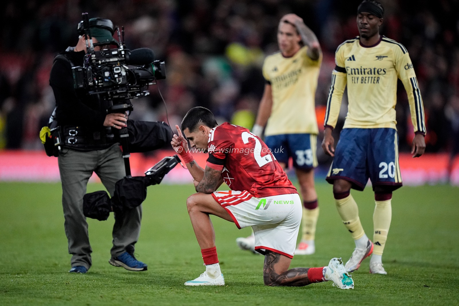 Daniel Munoz of Nottingham Forest prays at full time during the Premier League match Nottingham Forest vs Arsenal at City Ground, Nottingham, United Kingdom on 18 October 2026

(Photo by Maynard Manyowa/News Images)