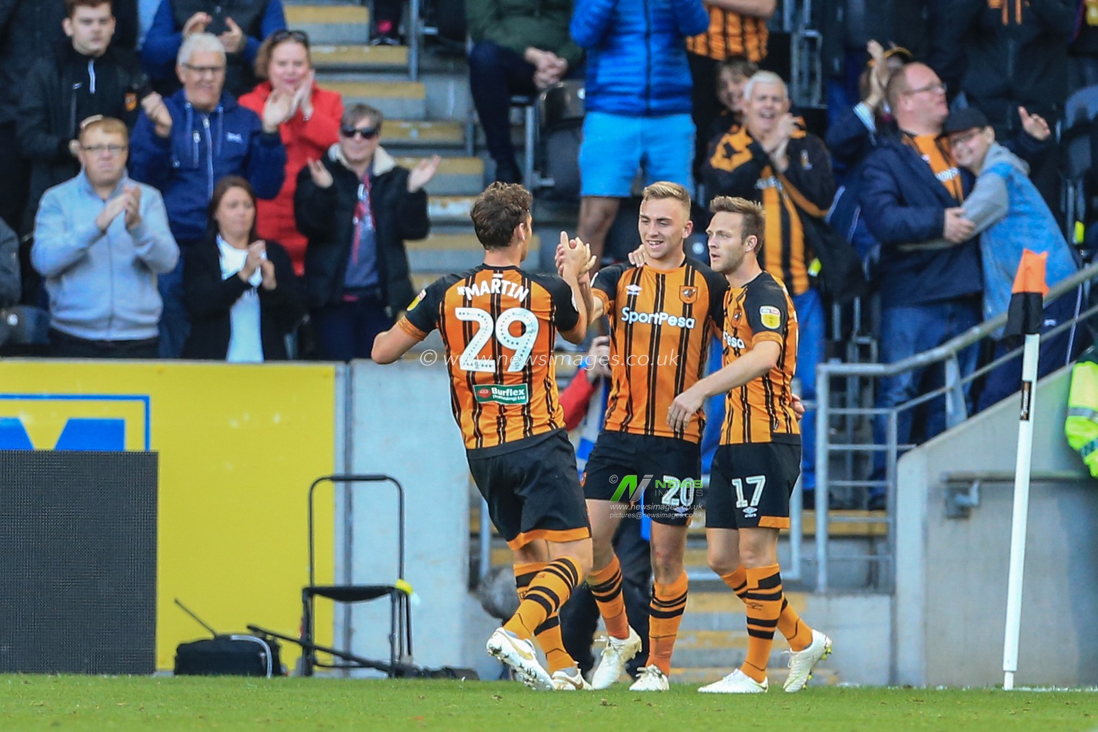 29th September 2018, KCOM Stadium, Hull , England; Sky Bet Championship, Hull City v Middlesbrough ; Jarrod Bowen of Hull City  celebrates his goal to make it 1-1

Credit:   Mark Cosgrove/News Images

English Football League images are subject to DataCo Licence