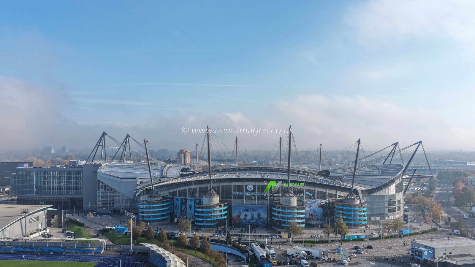 An aerial view of the Etihad Stadium on a misty day during the Premier League match Manchester City vs Brighton & Hove Albion at Etihad Stadium, Manchester, United Kingdom on 31 October 2026

(Photo by Mark Cosgrove/News Images)