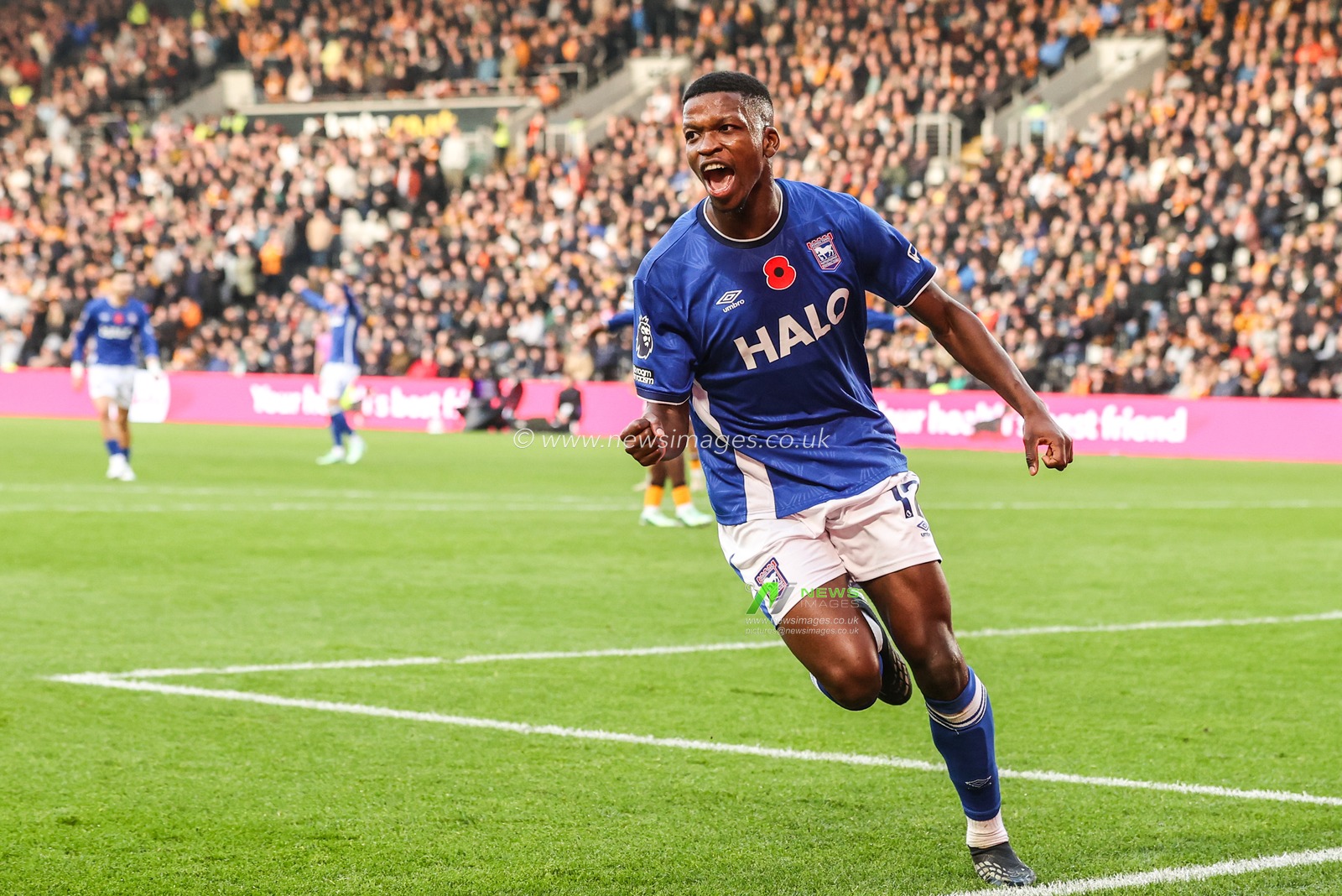 Florentino Luis of Ipswich Town celebrates his goal to make it 0-1 during the Premier League match Hull City vs Ipswich Town at MKM Stadium, Hull, United Kingdom on 31 October 2026

(Photo by Alfie Cosgrove/News Images)