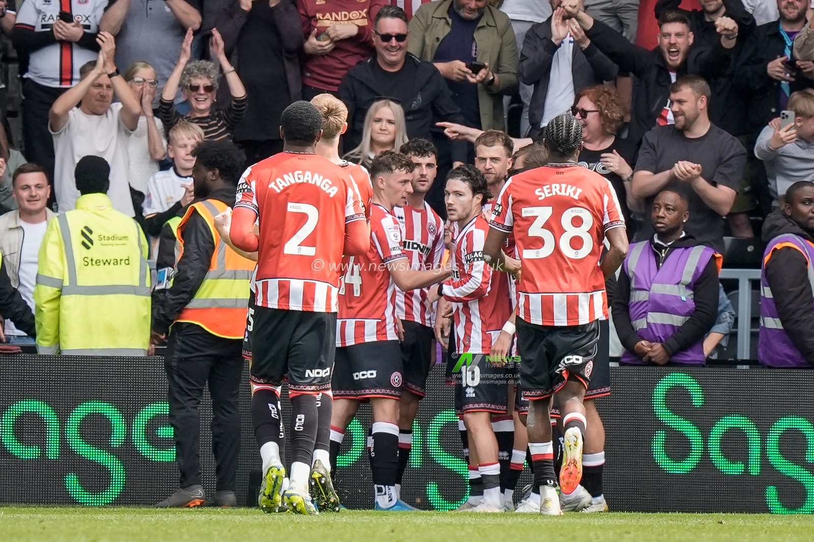 Thomas Cannon of Sheffield United celebrates his goal to make it  1-1 during the Sky Bet Championship match Derby County vs Sheffield United at Pride Park Stadium, Derby, United Kingdom on 02 May 2026

(Photo by Maynard Manyowa/News Images)