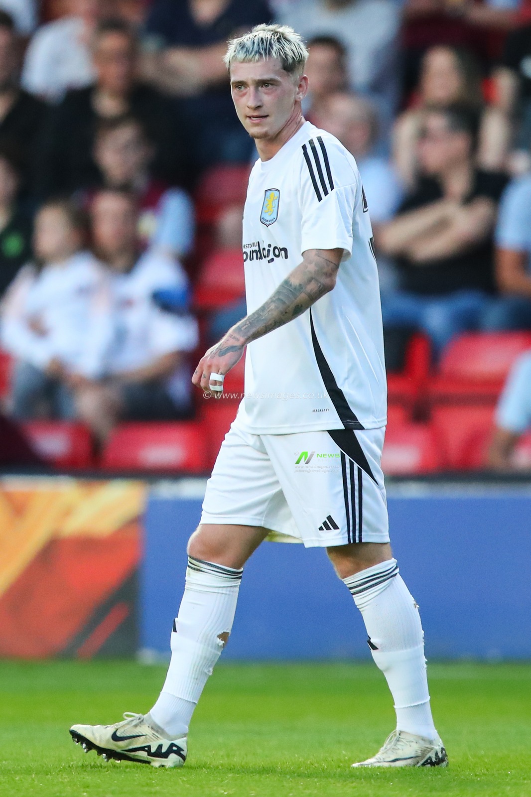 Louie Barry of Aston Villa during the Pre-season friendly match Walsall vs Aston Villa at Bescot Stadium, Walsall, United Kingdom, 17th July 2024

(Photo by Gareth Evans/News Images)