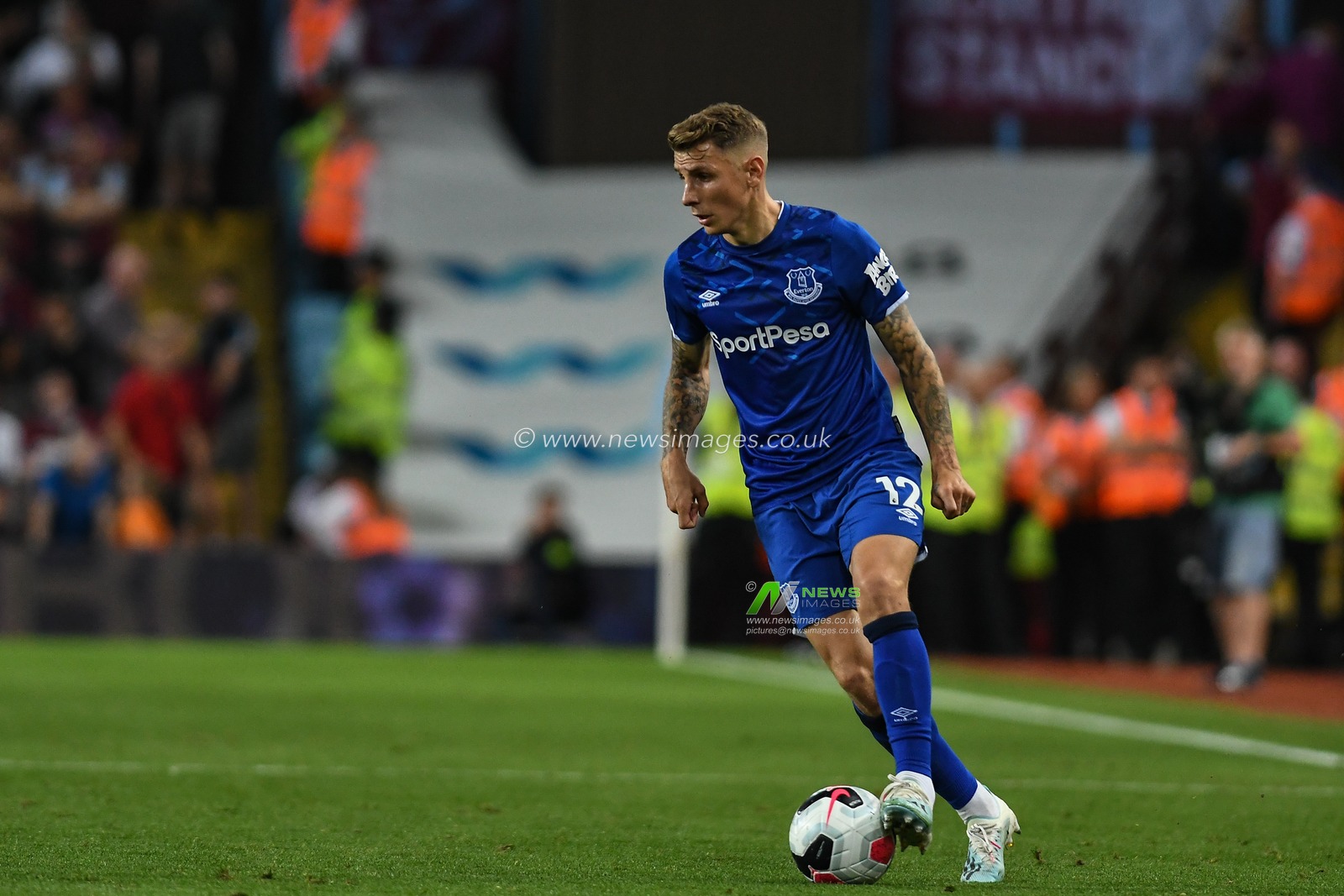 23rd August 2019, Villa Park, Birmingham, England ; Premier League Football, Aston Villa vs Everton ; Lucas Digne (12) of Everton with the ball 

Credit: Gareth Dalley/News Images

English Football League images are subject to DataCo Licence