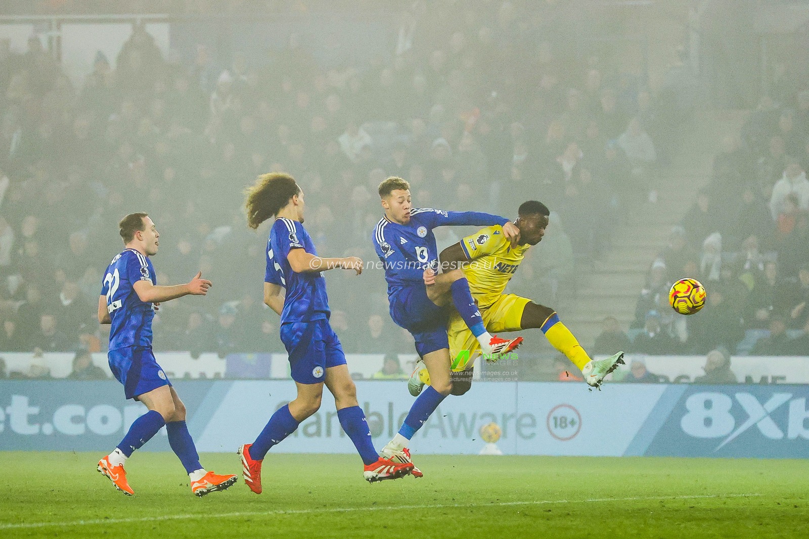 Marc Guehi of Crystal Palace scores to make it 0-2 during the Premier League match Leicester City vs Crystal Palace at King Power Stadium, Leicester, United Kingdom, 15th January 2025

(Photo by Alfie Cosgrove/News Images)